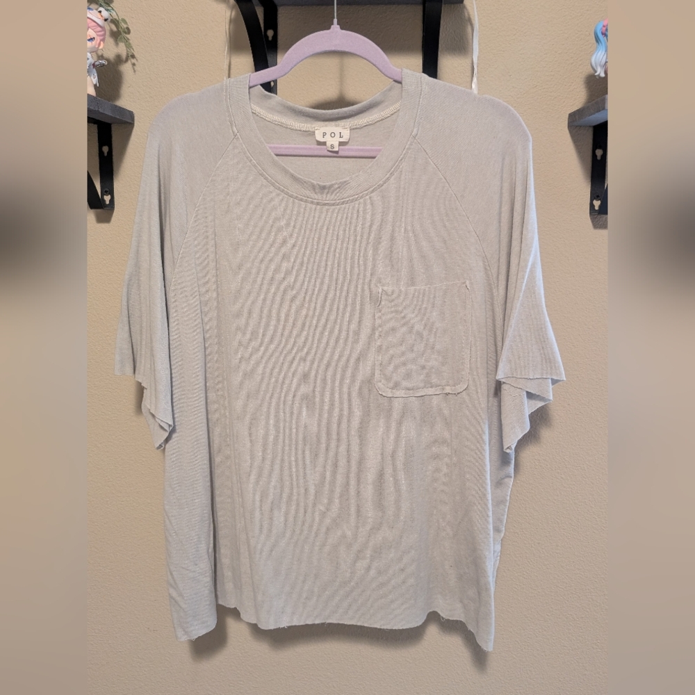 POL Oversized Light-weight Short Sleeve Top with Pocket - New W/O Tags